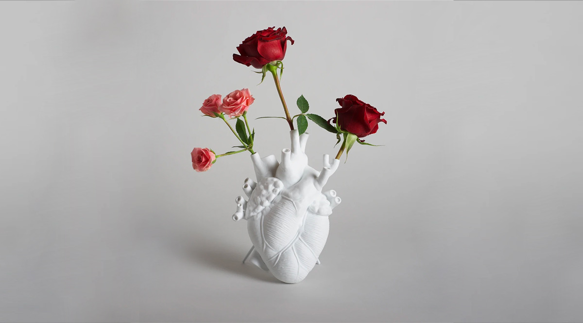 http://www.home-designing.com/product-of-the-week-a-flower-vase-shaped-like-the-human-heart