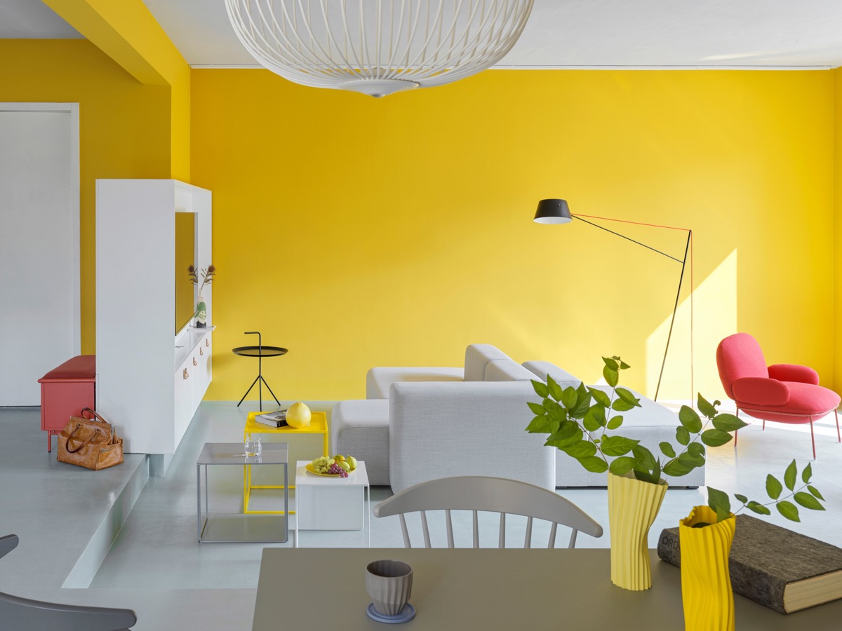 Decoración para el hogar en amarillo y blanco sin miedo con toques de terrazo